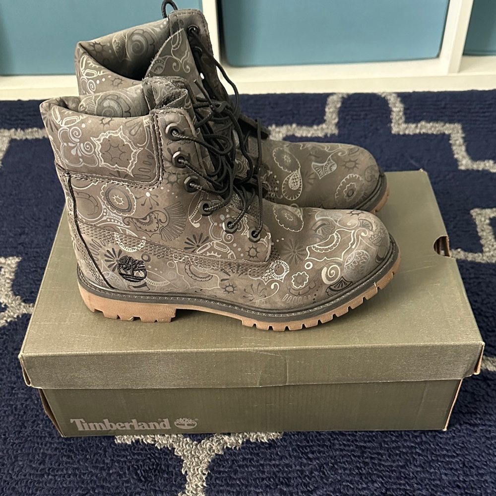 Timberland Women's Gray Patterned Boots - image 2